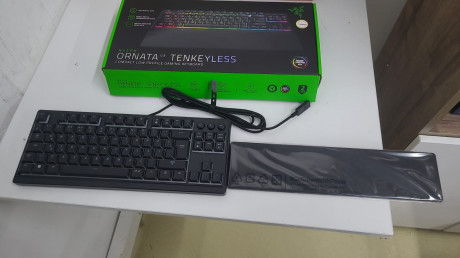 RAZAER ORNATA V3 TKL RZ03-04881700-R3L1 (OUTLET)